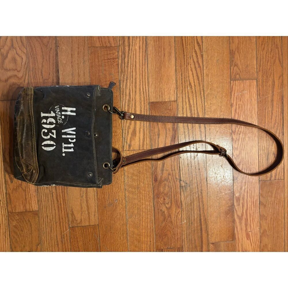 Myra Bag
